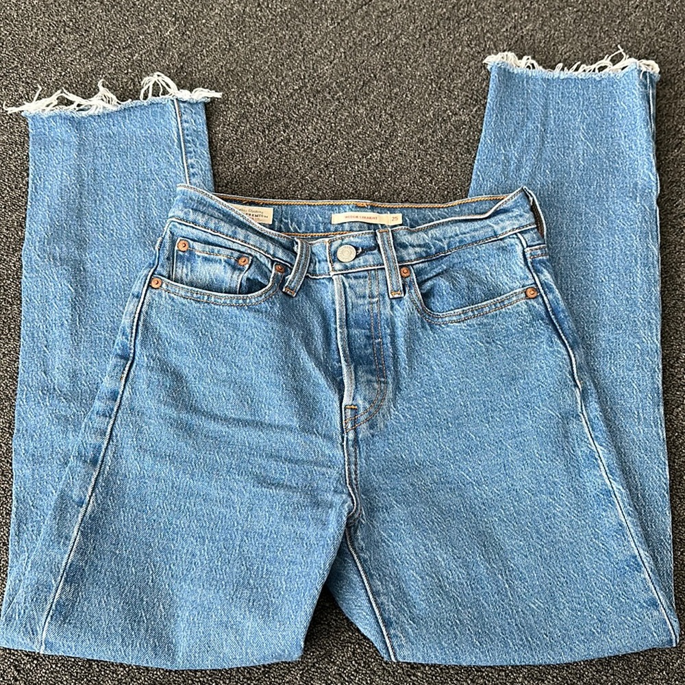 Levi’s Wedgie Straight